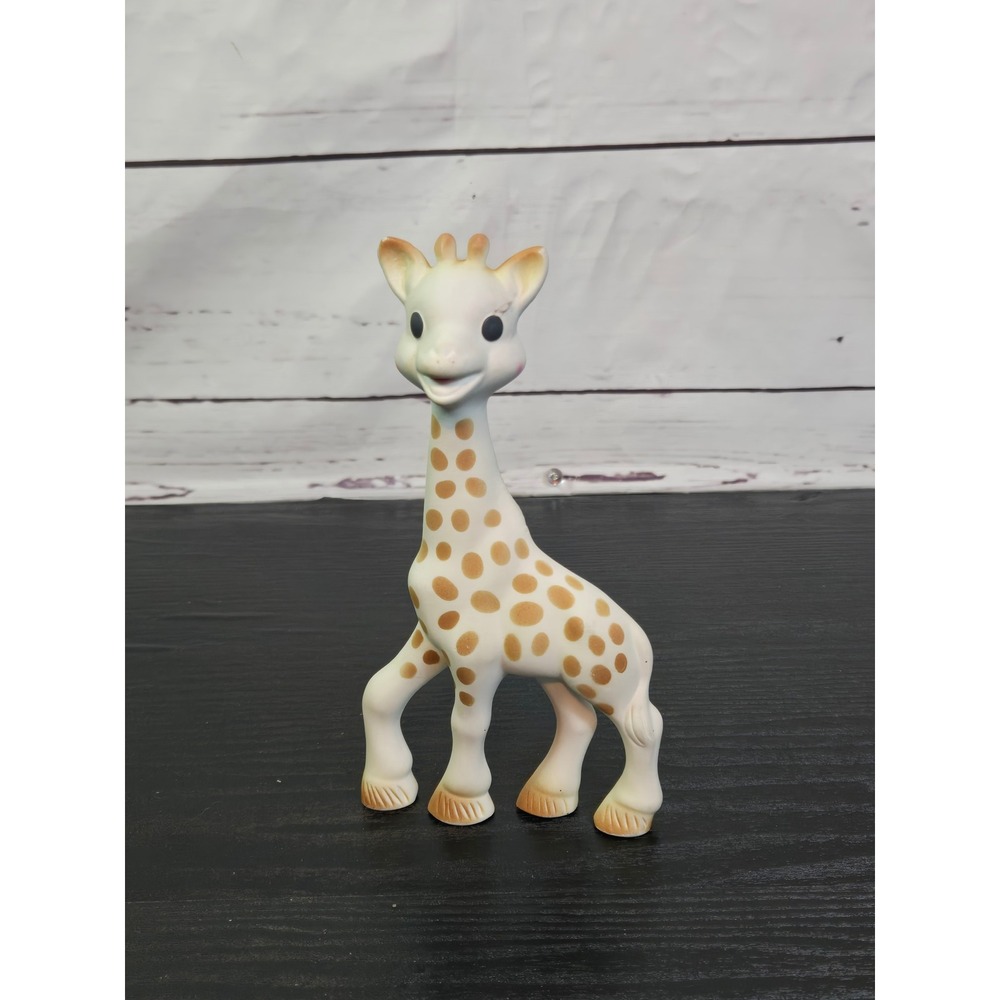 Vulli Sophie la Girafe Natural Rubber Teether Baby Toy‎ Made in France Squeaker